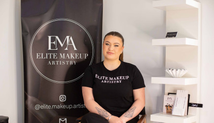 Holly Makeup Grad web 3 (3)